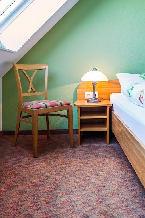 Hotel Hus Achtern Diek Hamburg Room photo