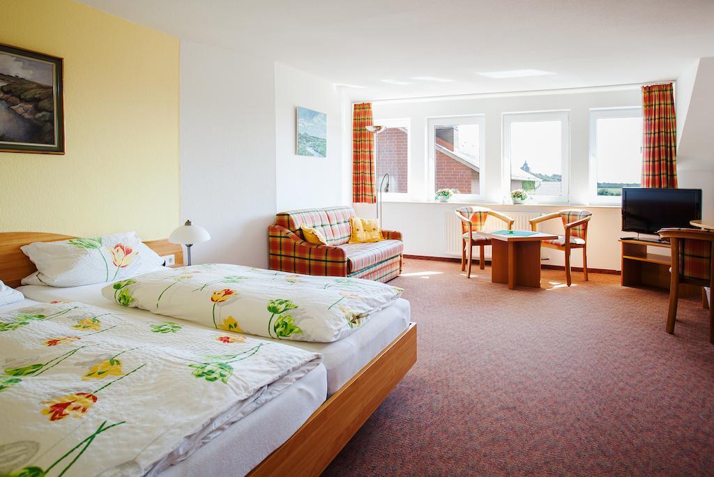 Hotel Hus Achtern Diek Hamburg Room photo