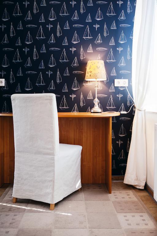 Hotel Hus Achtern Diek Hamburg Room photo