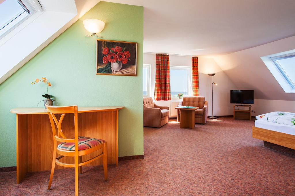 Hotel Hus Achtern Diek Hamburg Room photo